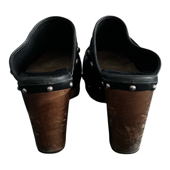 UGG Australia Jolene Heeled Clogs Black Leather Wood Shear Silver Studs Size 10 - Picture 6 of 6